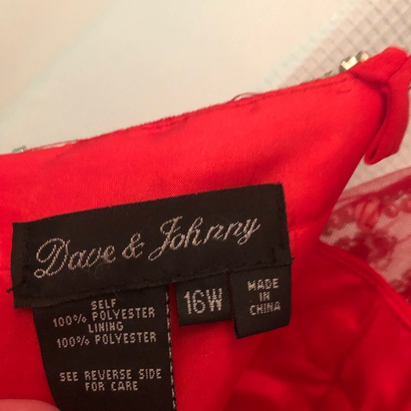 PROM/BALL DRESS - Picture 4 of 4